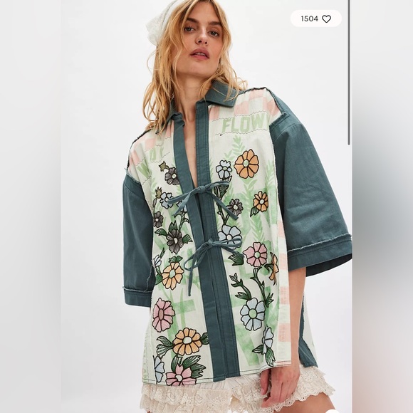 Free People Tops - We The Free Pressed In Flowers Kimono, SMALL NWT (oversized)